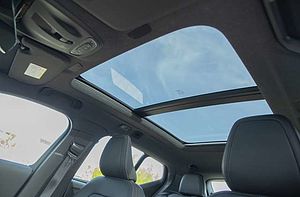 Volvo  T5 R-Design AWD Schiebedach Sitzheizung Navi LED